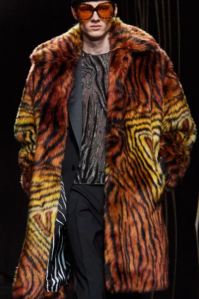 Look 245